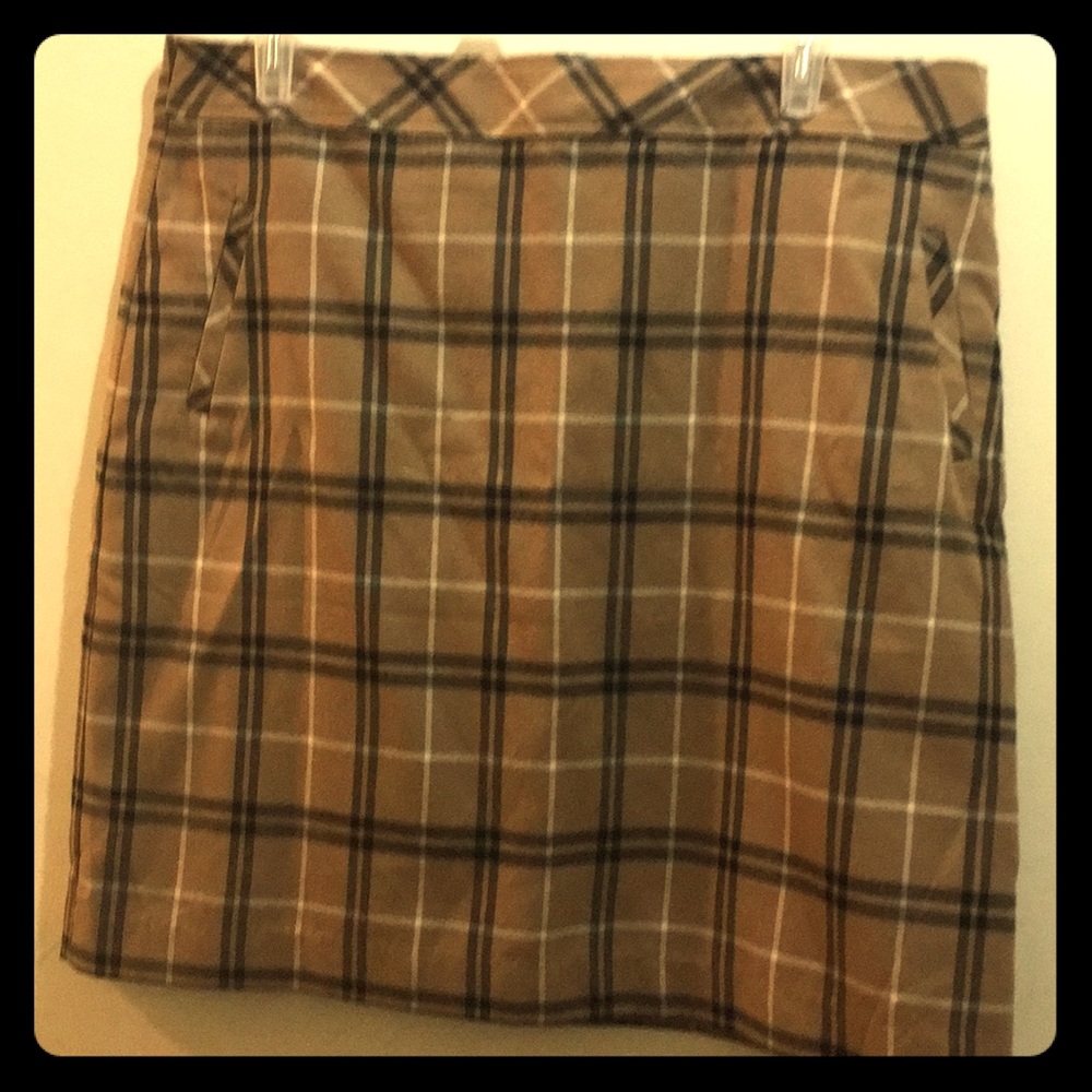 Woolly plaid brown skirt